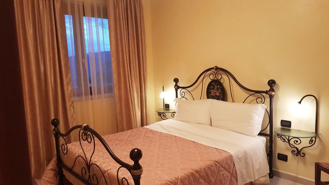 فندق Le Tre Rose بونو المظهر الخارجي الصورة